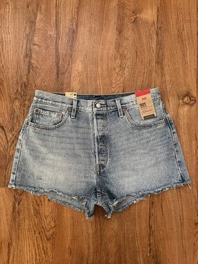 NWT Levi’s 501 Denim Shorts
